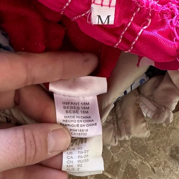 Toddler Fashion Bundle Size 18mo-24mo - Picture 8 of 8